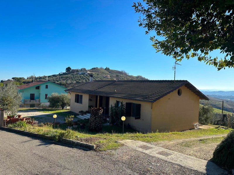 Особняк в Атри