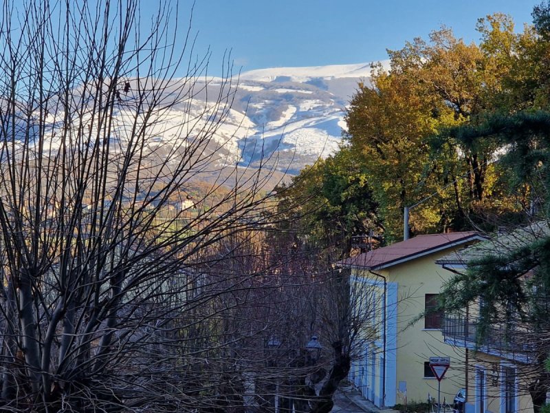 Lägenhet i San Valentino in Abruzzo Citeriore