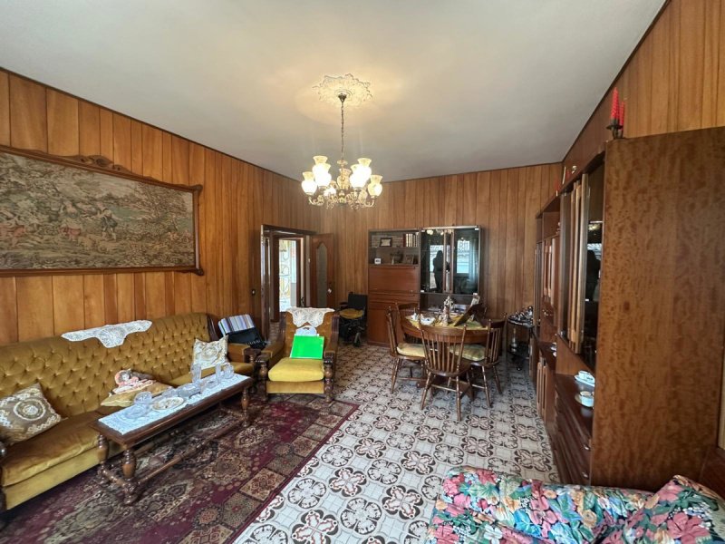 Lägenhet i San Valentino in Abruzzo Citeriore