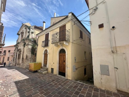 Maison individuelle à San Valentino in Abruzzo Citeriore