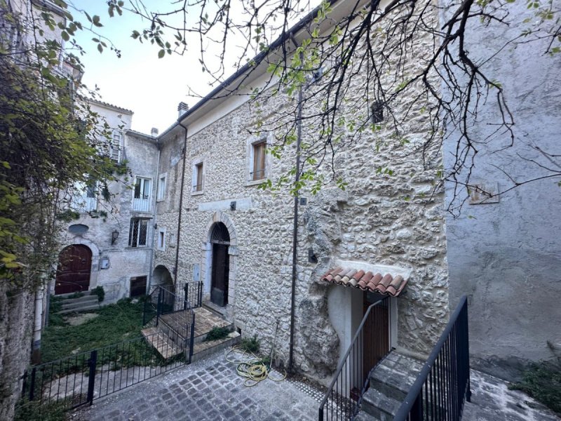 Detached house in Caramanico Terme