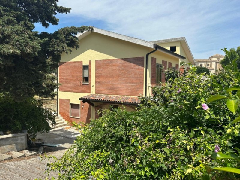 Casa independente em San Valentino in Abruzzo Citeriore