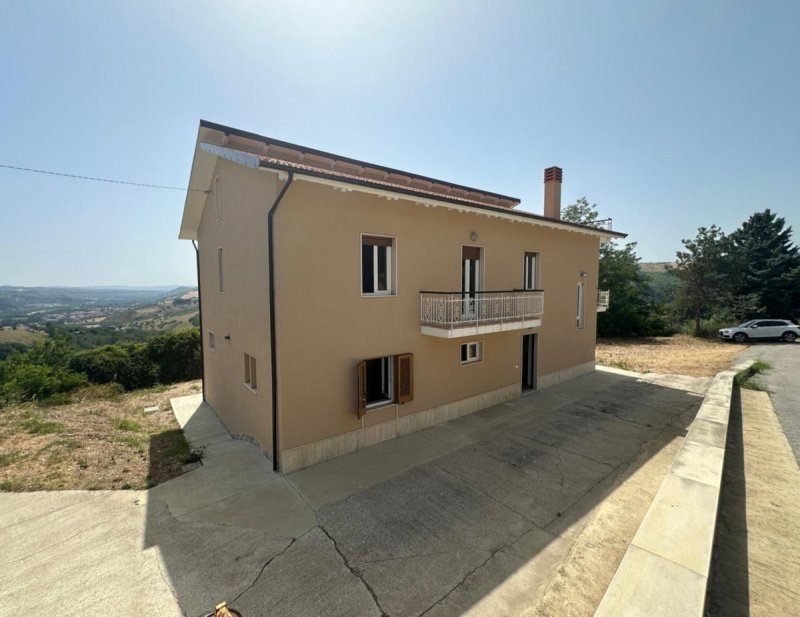 Villa i Castiglione Messer Raimondo