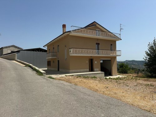 Villa i Castiglione Messer Raimondo