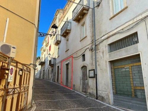 Local commercial à San Valentino in Abruzzo Citeriore