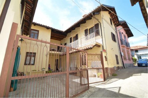 Casa semi indipendente a Pino d'Asti