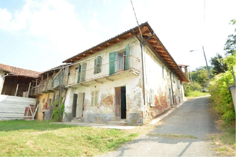 House in Castelnuovo Don Bosco