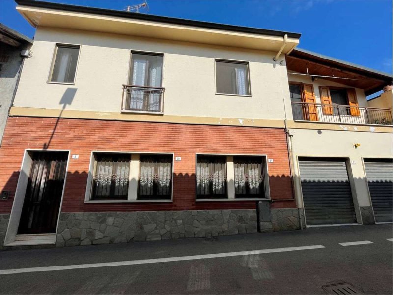 Semi-detached house in Castelnuovo Don Bosco