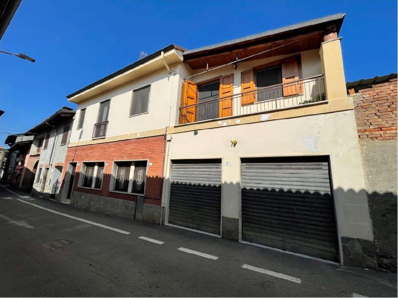 Semi-detached house in Castelnuovo Don Bosco