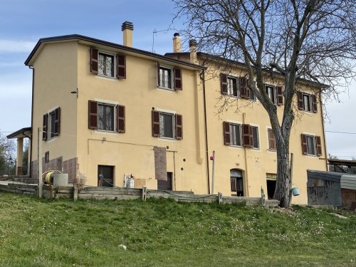 Casa di campagna a Giano dell'Umbria