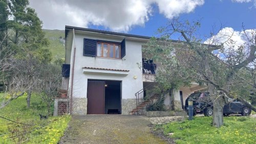 Detached house in Cinisi