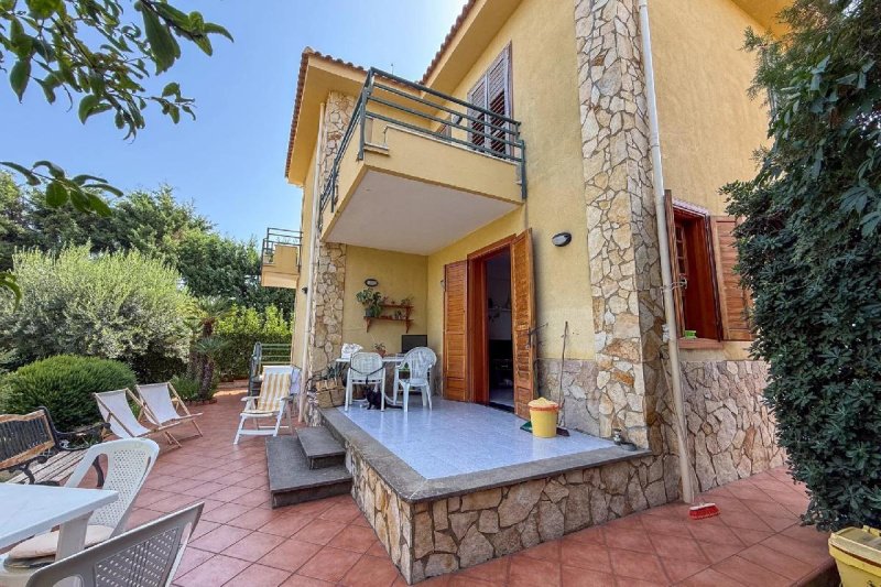 Vrijstaande woning in Campofelice di Roccella