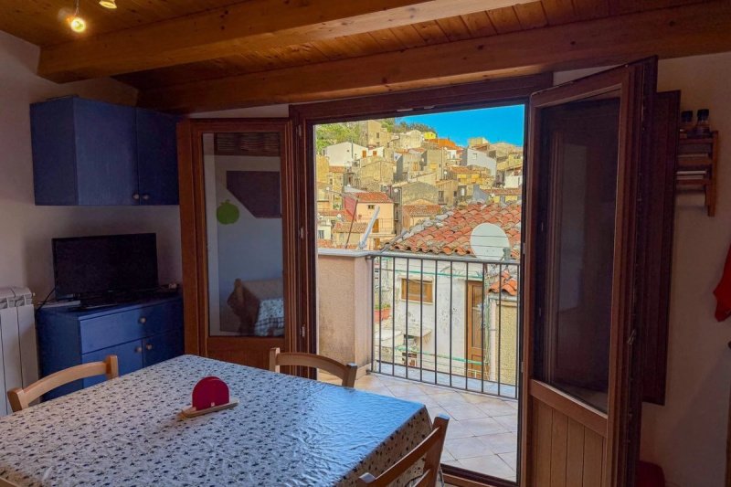 伊斯内洛独栋房屋