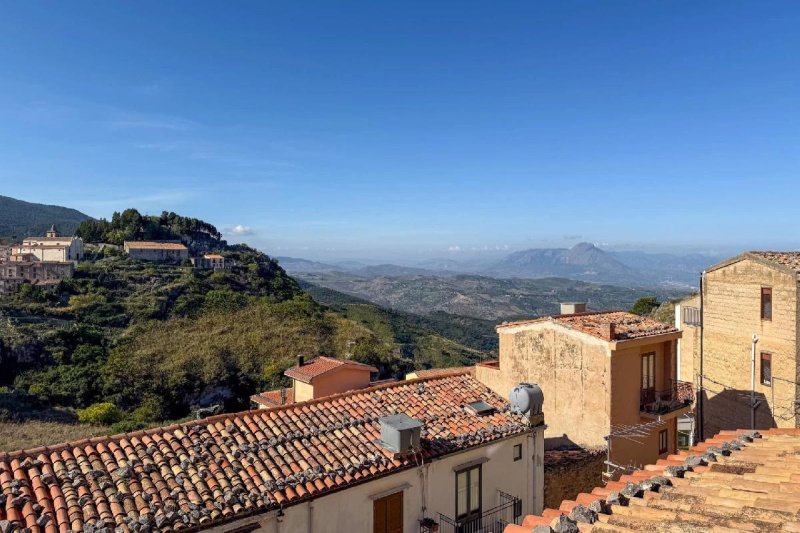 Casa independiente en Gratteri