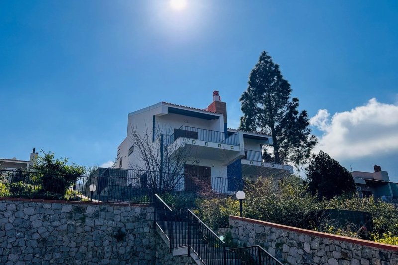 Villa in Trabia