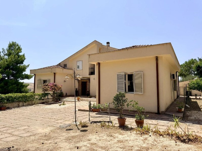 Villa in Ribera