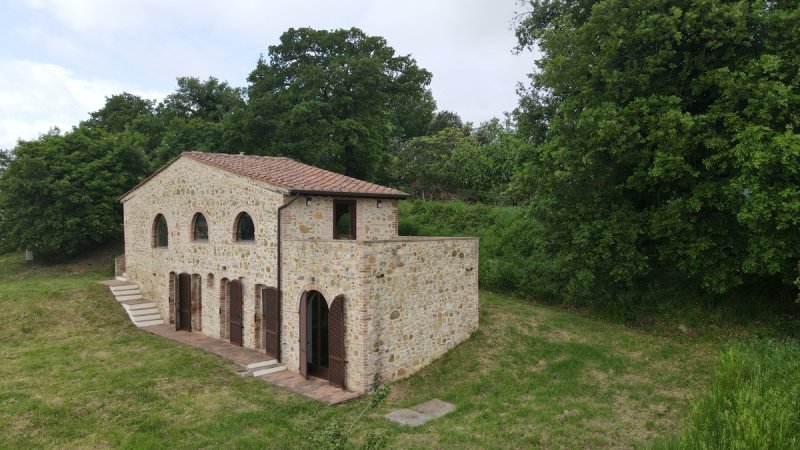 Klein huisje op het platteland in Casole d'Elsa