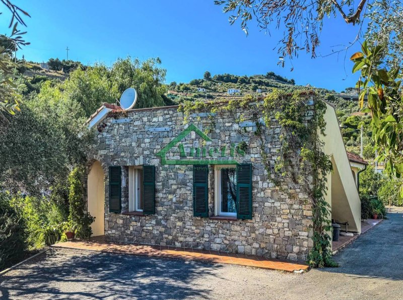 Villa a Cipressa
