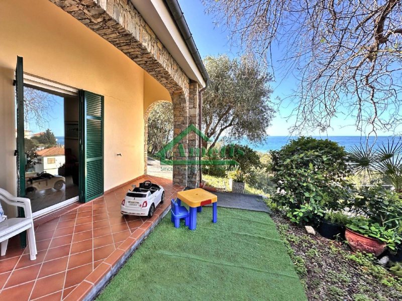 Villa a Cipressa