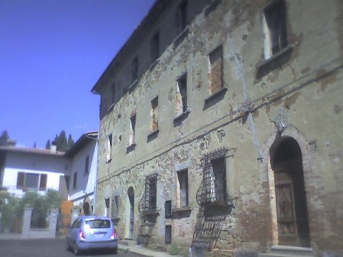 Historiskt hus i Monte San Savino