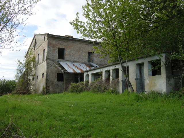 Casa de campo en Falerone