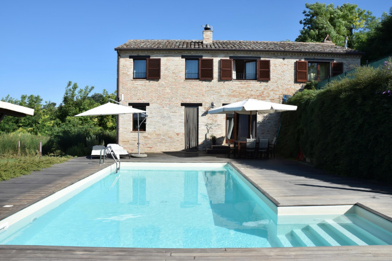 Villa in Montottone