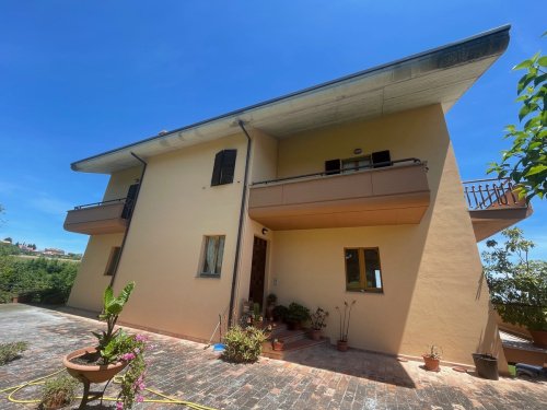 Casa indipendente a Gualdo