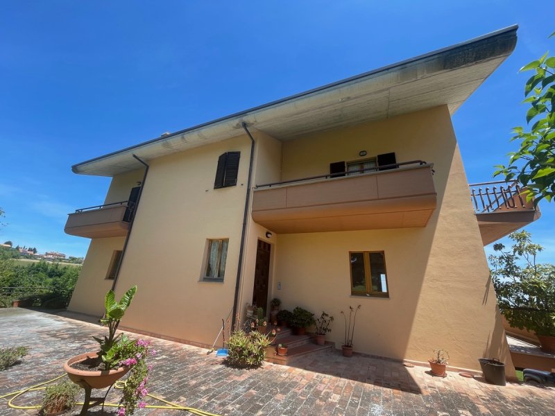 Casa indipendente a Gualdo