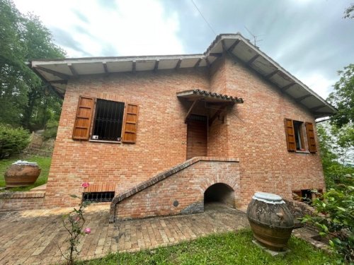 Vrijstaande woning in Sarnano