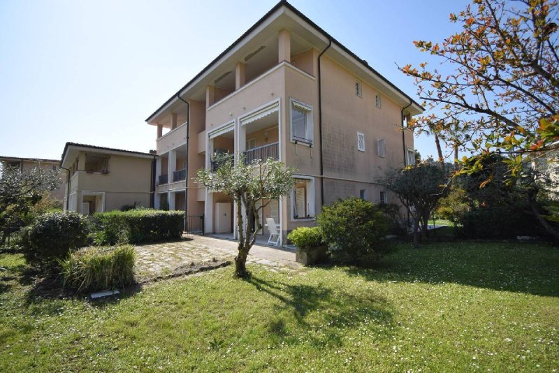 Apartamento em Diano Castello