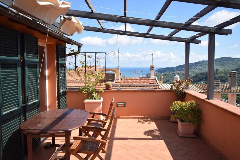 Apartment in Diano Castello