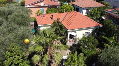 Villa in Diano Castello