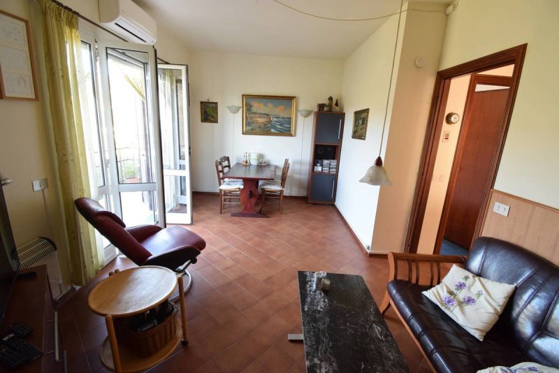 Apartamento em Villa Faraldi