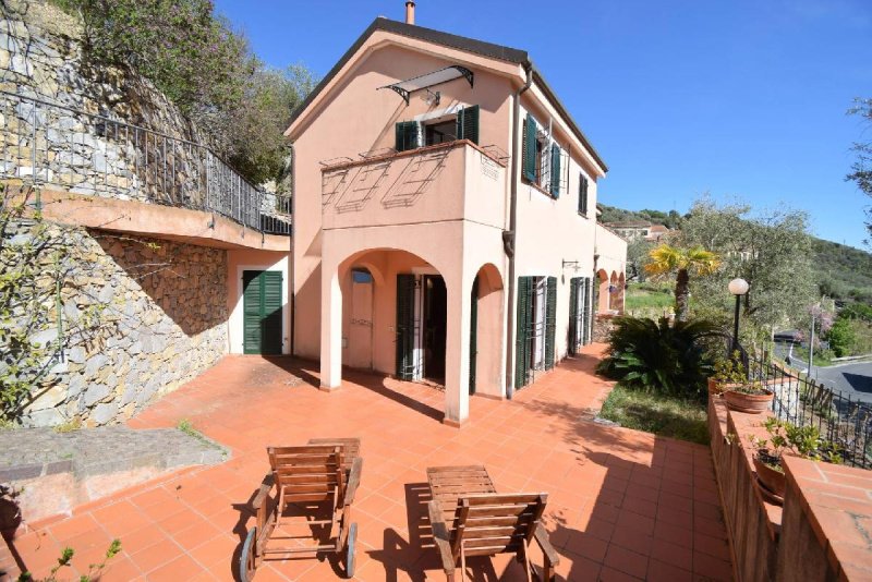 Apartment in Diano San Pietro