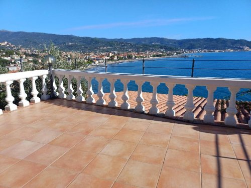 Villa en Diano Marina