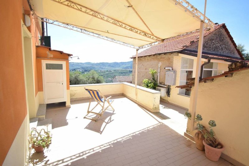 Apartamento em Diano San Pietro