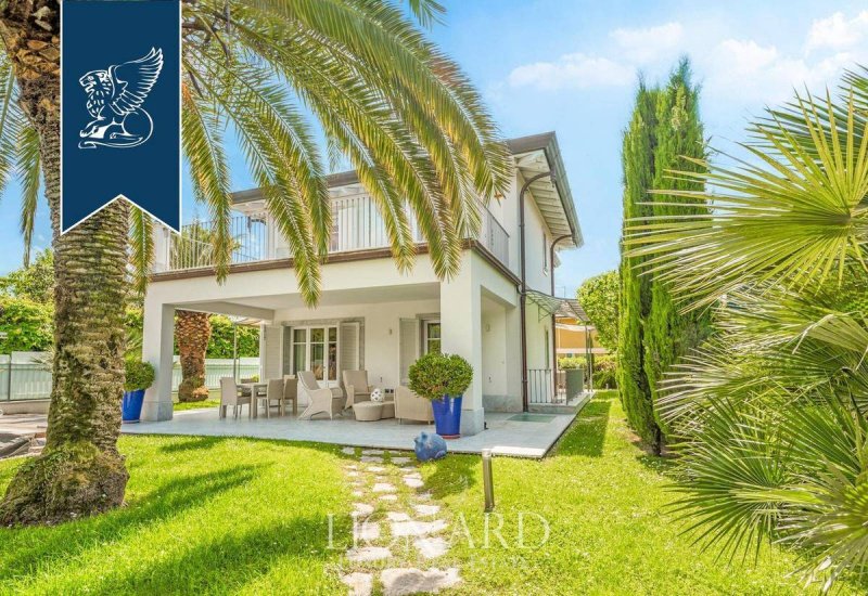 Villa in Forte dei Marmi