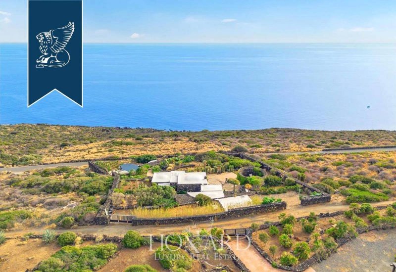 Villa a Pantelleria