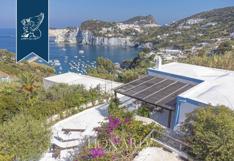 Villa in Ponza