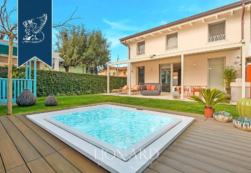 Villa in Pietrasanta