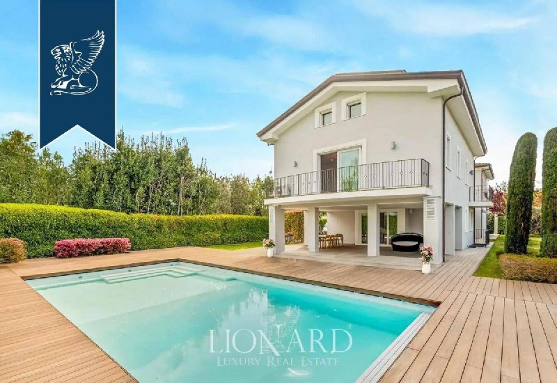 Villa à Forte dei Marmi