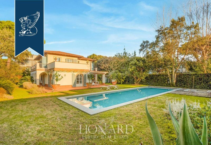 Villa in Forte dei Marmi