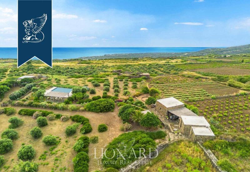 Hôtel à Pantelleria