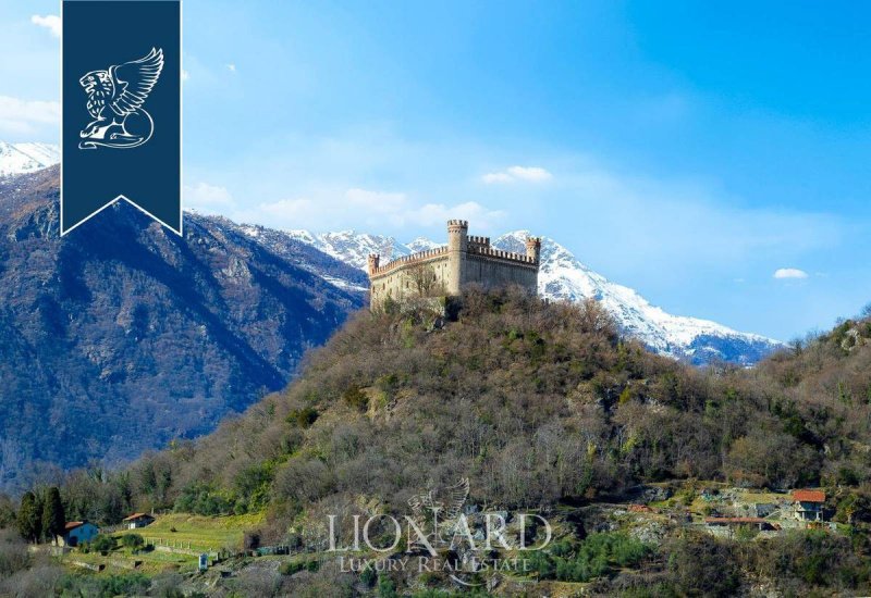 Castillo en Montalto Dora