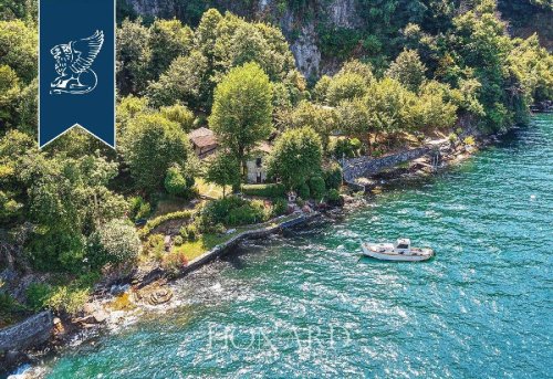 Villa en Faggeto Lario