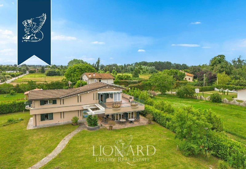 Villa in Pietrasanta