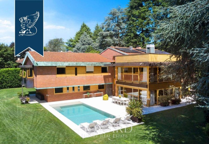 Villa in Carimate