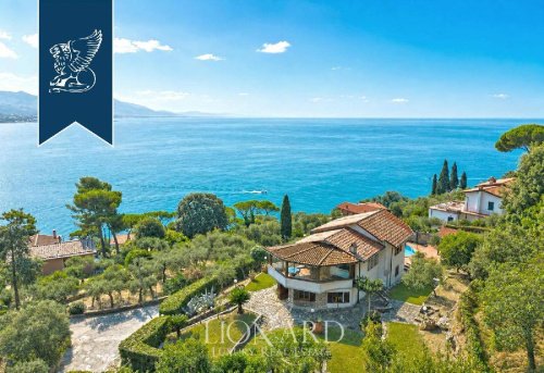 Villa i Ameglia