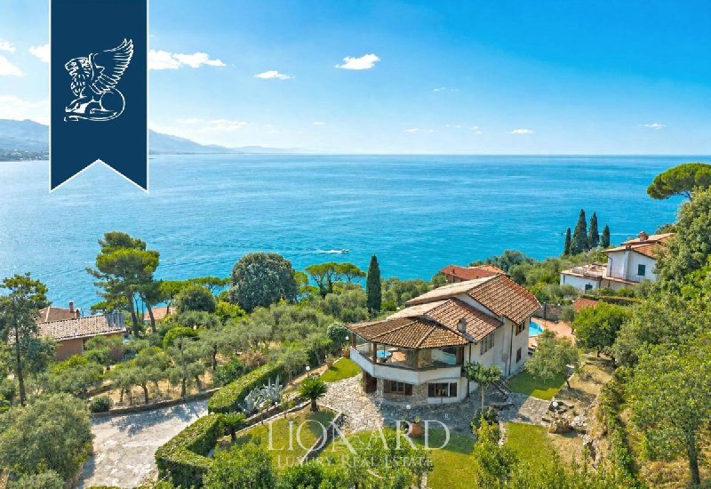 Villa i Ameglia