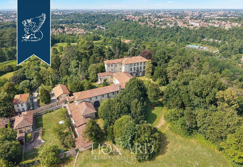 Villa in Carate Brianza